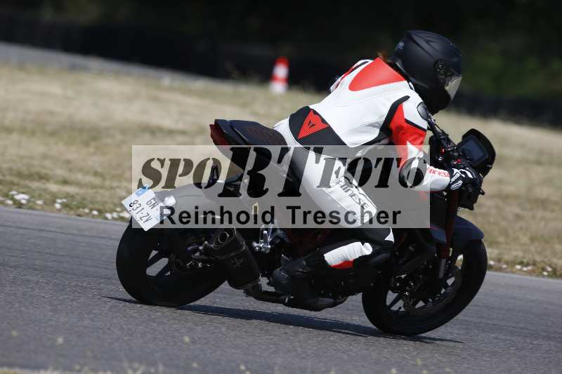 Archiv-2023/28 05.06.2023 Moto Club Anneau du Rhin/blanc-novice/38
